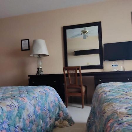 Hotel Mary Celaya Селая Екстериор снимка