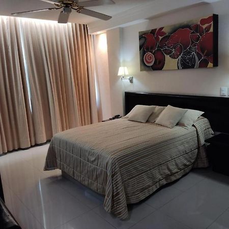 Hotel Mary Celaya Селая Екстериор снимка