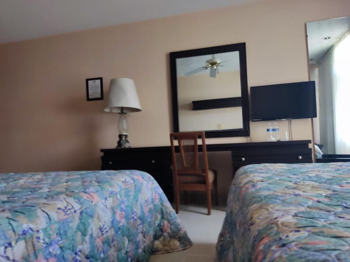 Hotel Mary Celaya Селая Екстериор снимка