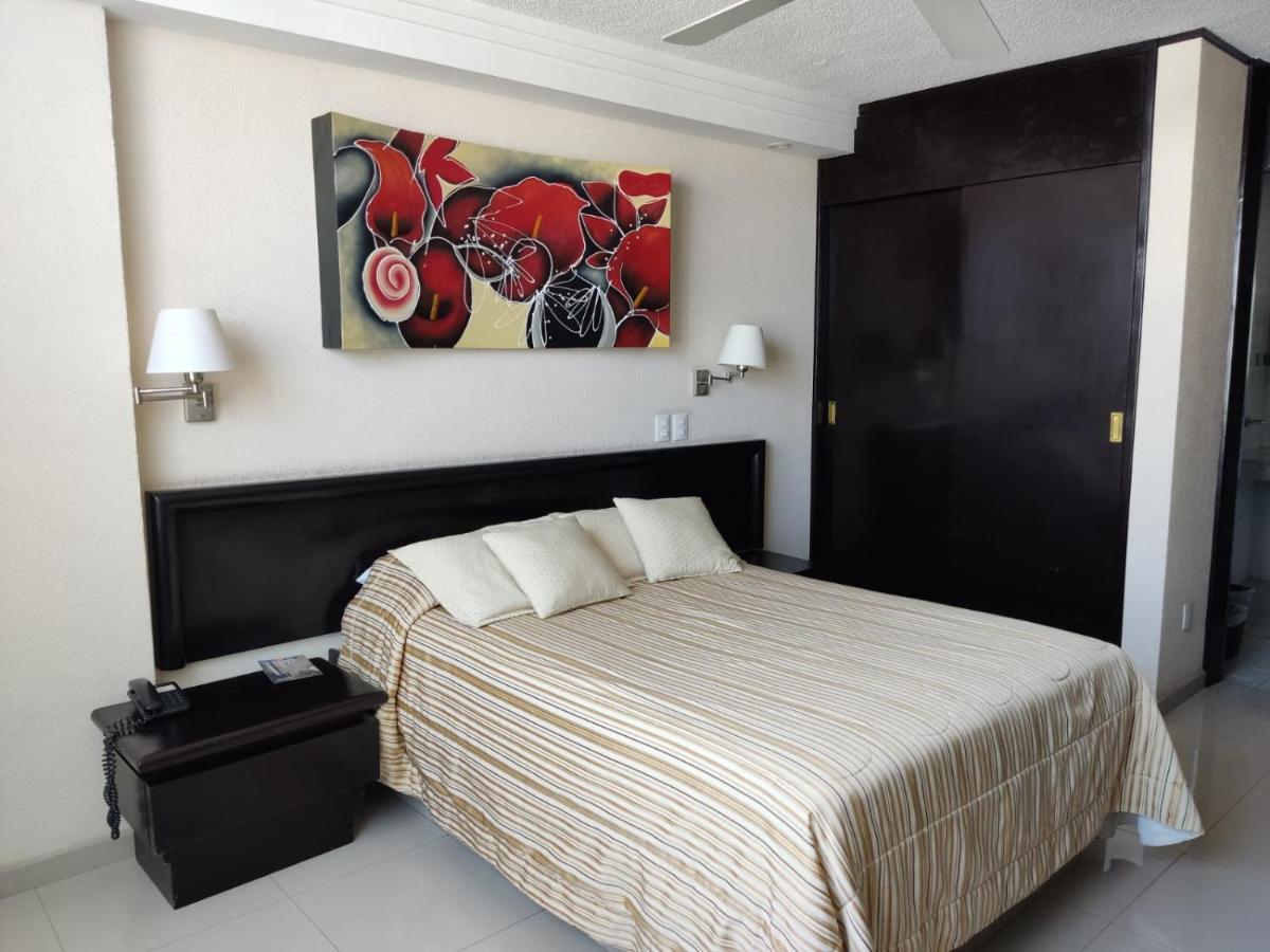 Hotel Mary Celaya Селая Екстериор снимка